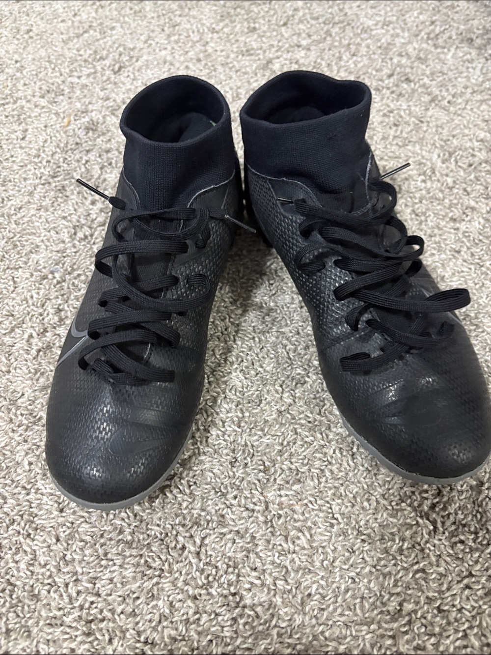 Nike Men’s Black High-Top Athletic Soccer Cleats